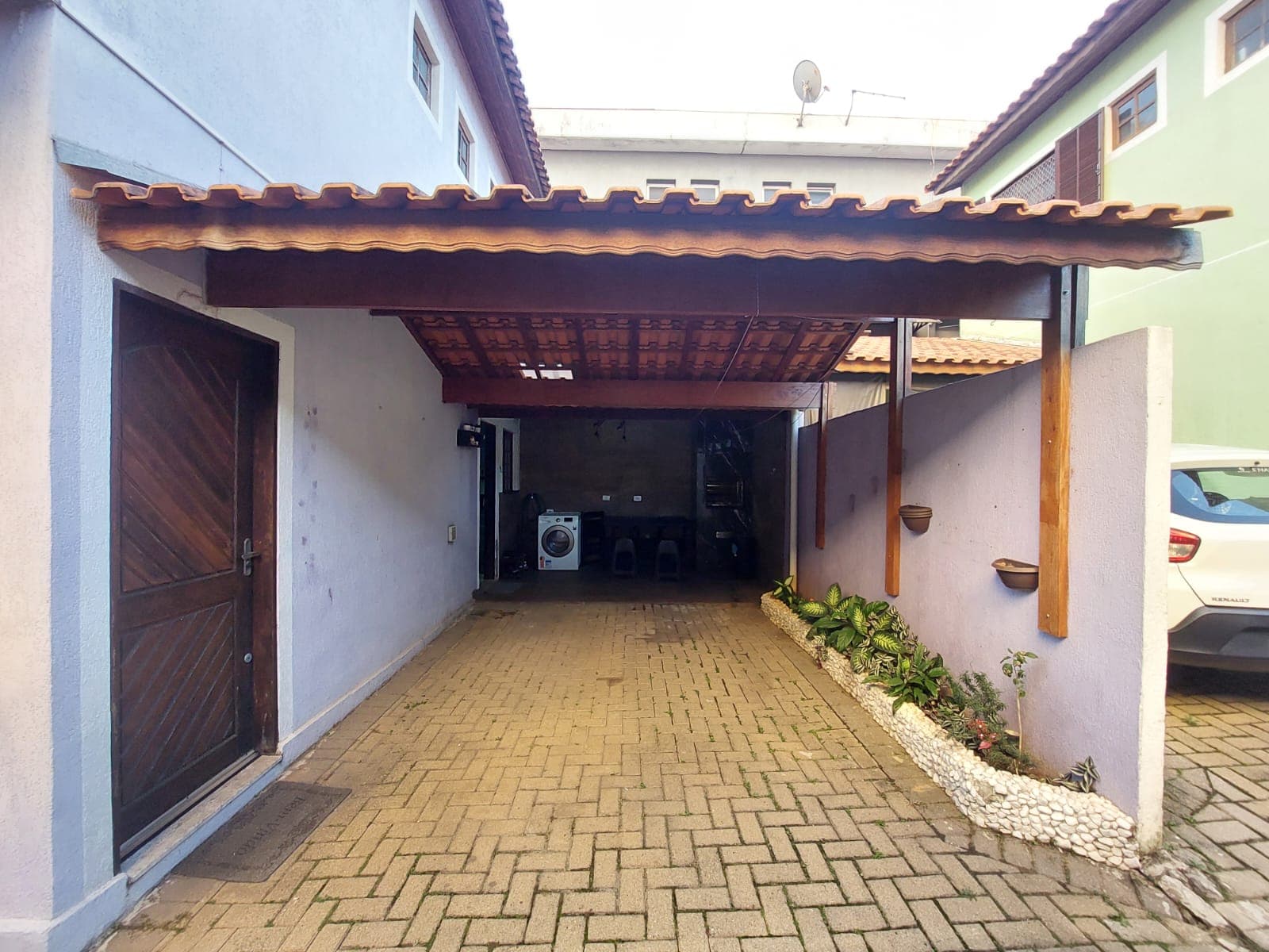 SOBRADO EM CONDOMINIO JARDIM DO PAPAI/ 2 DORMS 2 BANHEIROS 1 VAGA 107 MTS