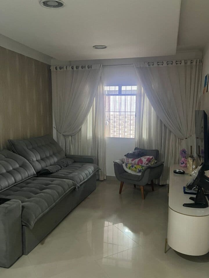 SOBRADO JARDIM ADRIANA/ 3 DORMS SENDO 1 SUITE 2 BANHEIROS 2 VAGAS