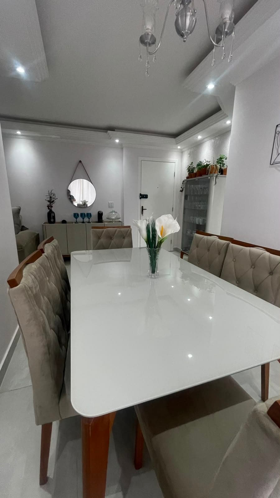 Apartamento 68 m² - 2 dormitórios sendo 1 suíte - Vila Galvão