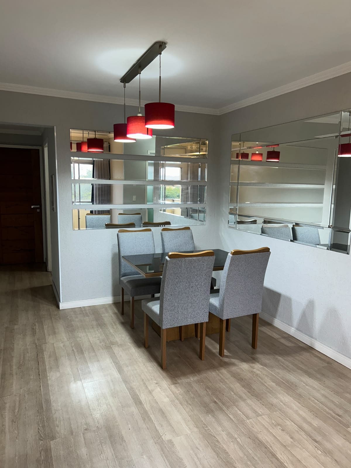 Apartamento 2 dorm com suíte mobiliado na Vila Paulista