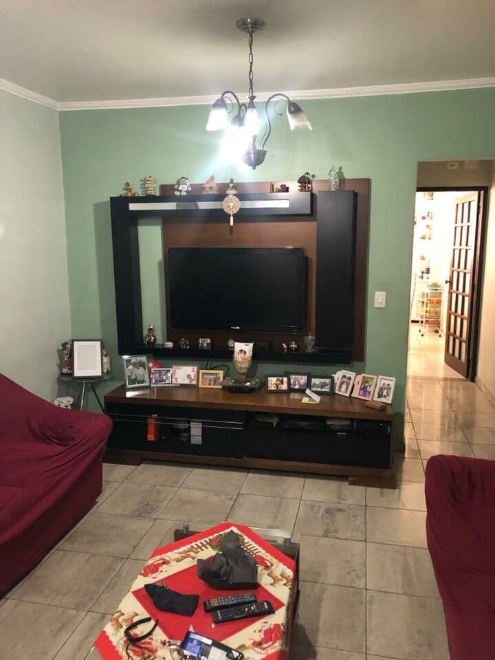 SOBRADO JARDIM SANTA MENA/ 3 DORM 2 BANHEIROS 2 VAGAS COBERTAS
