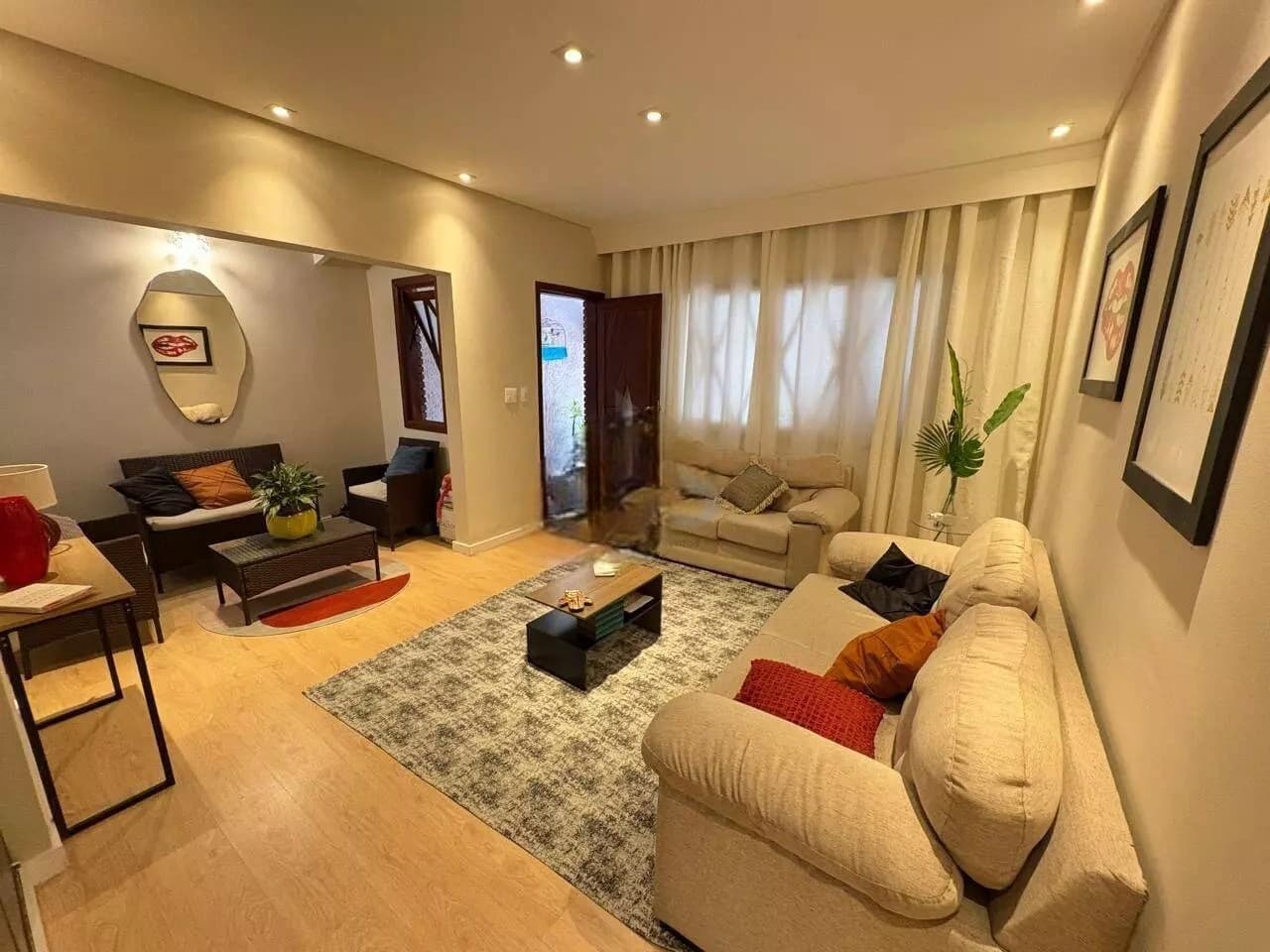 Casa de 2 dormitórios e 2 vagas de garagem 1 banheiro à venda - Vila Galvão