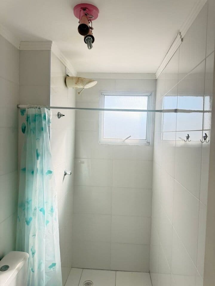 Apartamento de 2 dormitórios e 1 vaga à venda na Vila Galvão