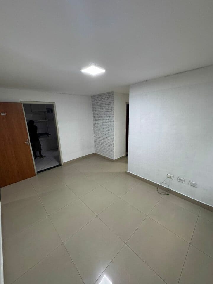 CONDOMINIO DORALY/ 2 DORM 1 BANHEIRO PARQUE CONTINENTAL 2