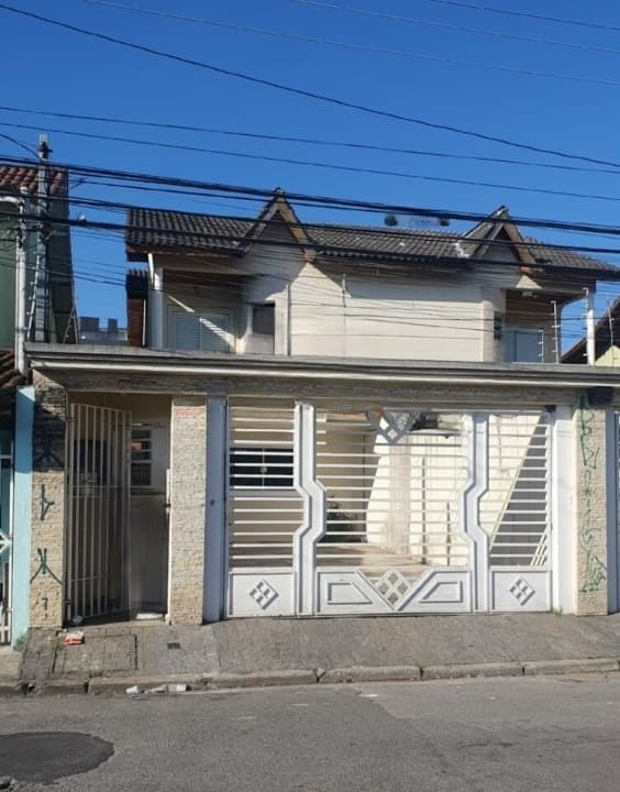 Sobrado à Venda, 3 Dormitórios - Vila Galvão