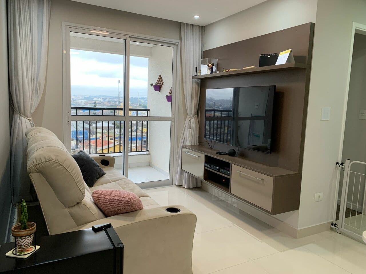 Apartamento de 2 dormitórios 1 suite 2 banheiros 2 vagas à venda - Vila Galvao