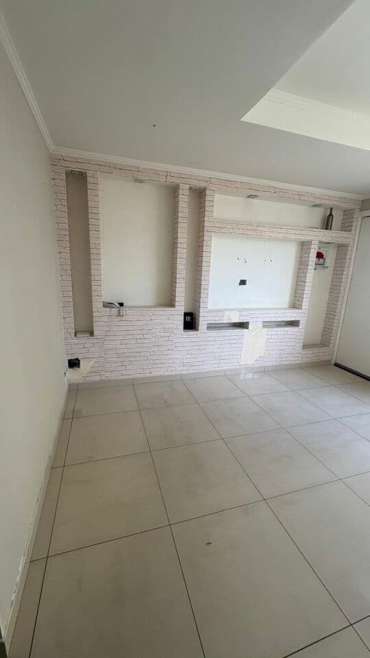 Apartamento à Venda, 2 dormitórios 1 banheiro 1 vaga - Vila Rio