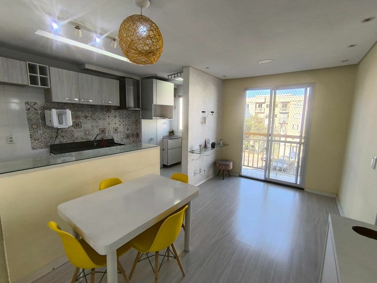 APARTAMENTO SEASONS EMOTIONS / 2 DORM 1 VAGA 1 BANHEIRO